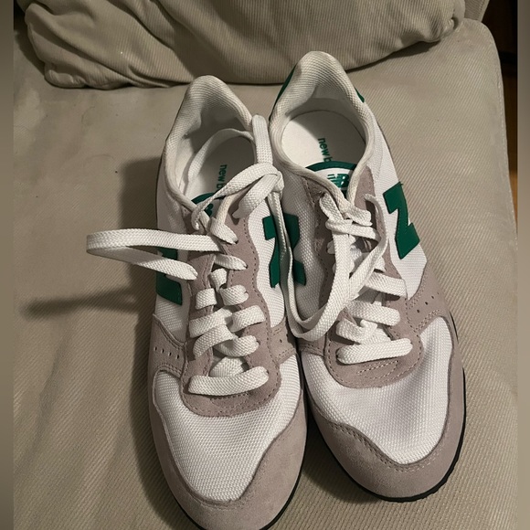 Meet your Posher, Melinna - Picture 2 of 5